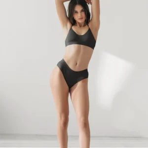 Sleek & Seamless Women’s Lingerie Set – Soft Stretchy Bra & High-Waist Panty in Black