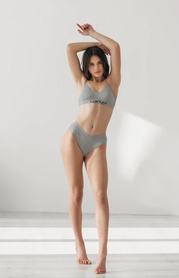Sleek & Seamless Women’s Lingerie Set – Soft Stretchy Bra & High-Waist Panty in Black